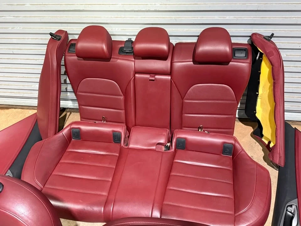 2018 Parts & Memorabilia Seats & Interior - Image 5 of 10
