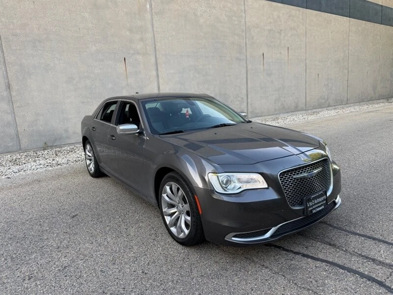 2018 Chrysler 300 (2005-2023) - Image 2 of 4