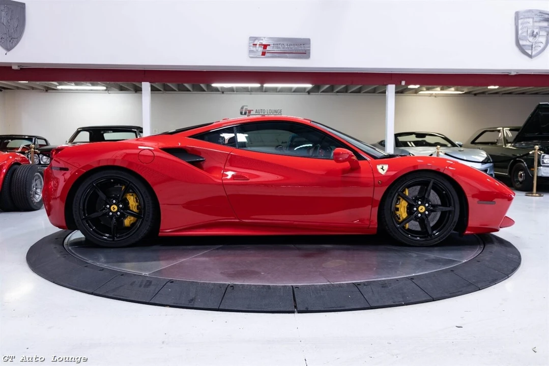 2018 Ferrari 488 GTB - Image 4 of 4