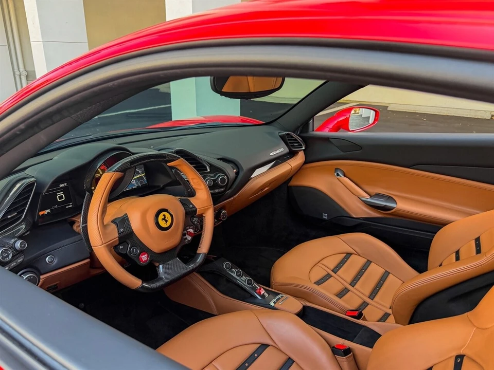 2018 Ferrari 488 GTB - Image 2 of 4