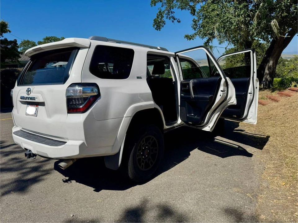 2018 Toyota 4Runner 5th Gen - Image 13 of 15