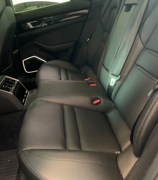 2018 Porsche 971 Panamera Sport Turismo - Image 11 of 13