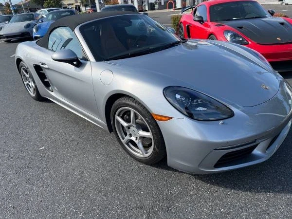 2018 Porsche 718 Boxster - Image 8 of 13