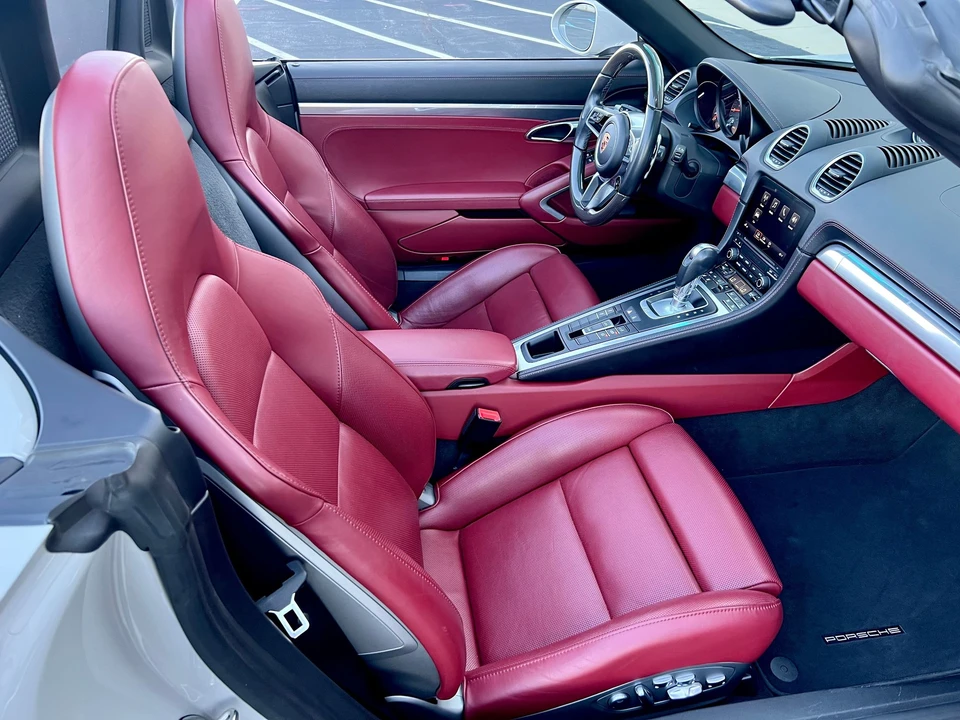 2018 Porsche 718 Boxster GTS - Image 19 of 26