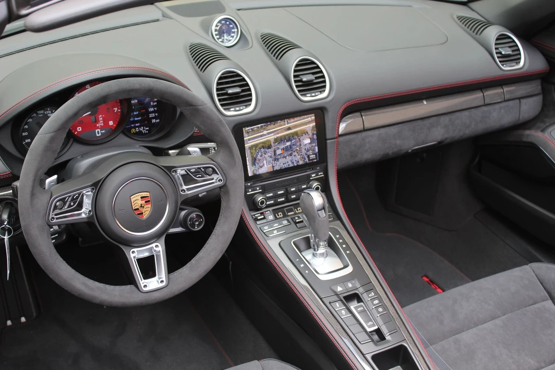 2018 Porsche 718 Boxster - Image 12 of 25