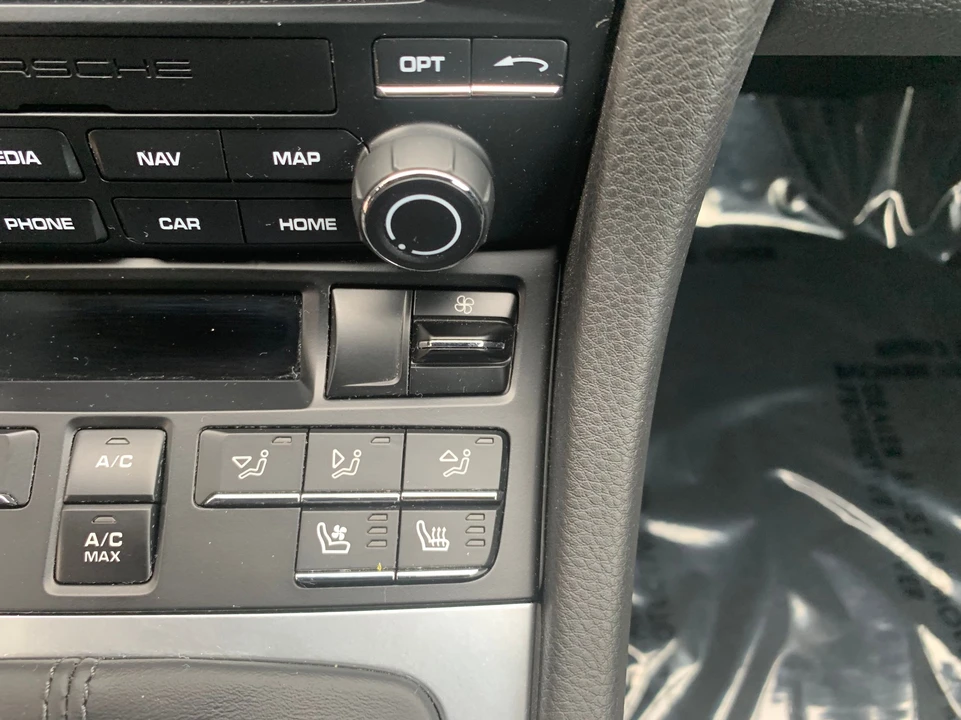 2018 Porsche 718 Boxster - Image 7 of 11