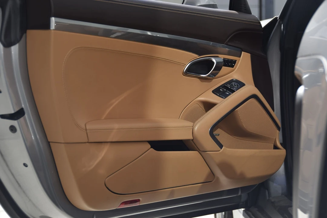 2018 Porsche 718 Boxster S - Image 9 of 20