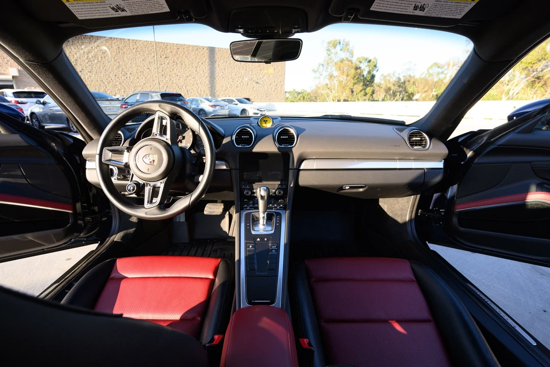 2018 Porsche 718 Cayman - Image 13 of 24