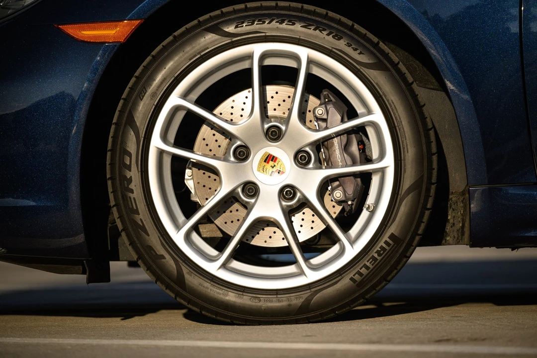 2018 Porsche 718 Cayman - Image 11 of 24