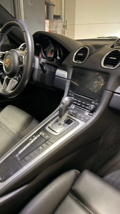 2018 Porsche 718 Cayman S - Image 9 of 13