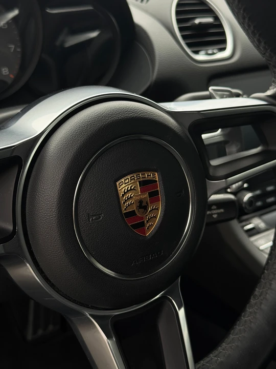 2018 Porsche 718 Cayman - Image 18 of 31