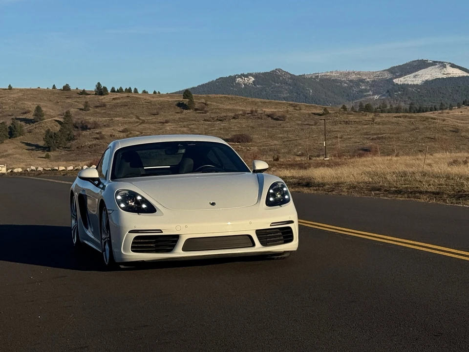 2018 Porsche 718 Cayman - Image 27 of 31