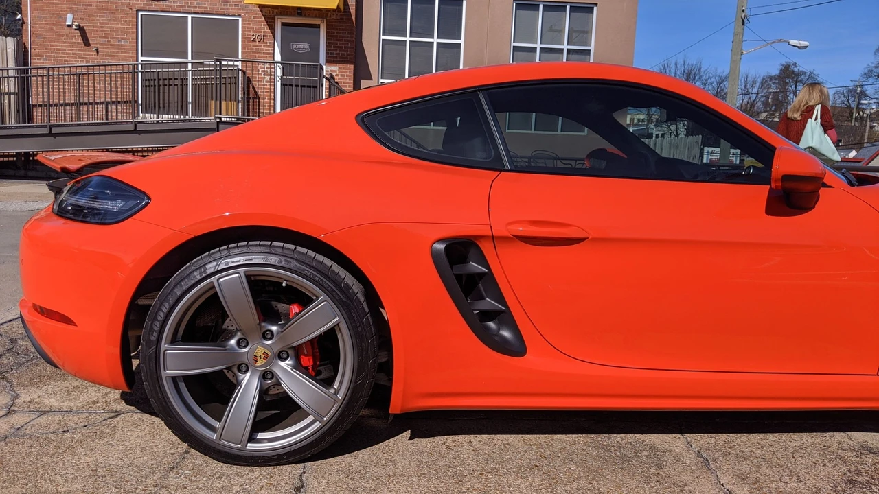 2018 Porsche 718 Cayman S - Image 8 of 18