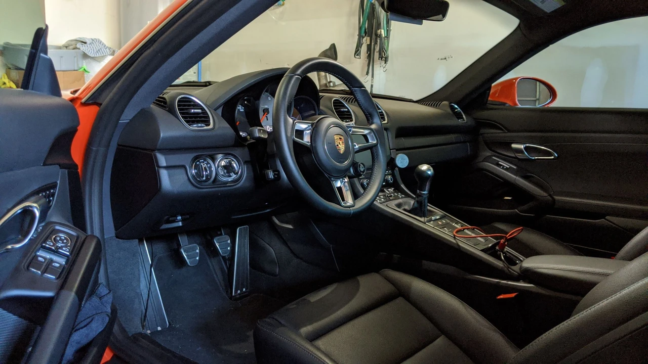 2018 Porsche 718 Cayman S - Image 11 of 18