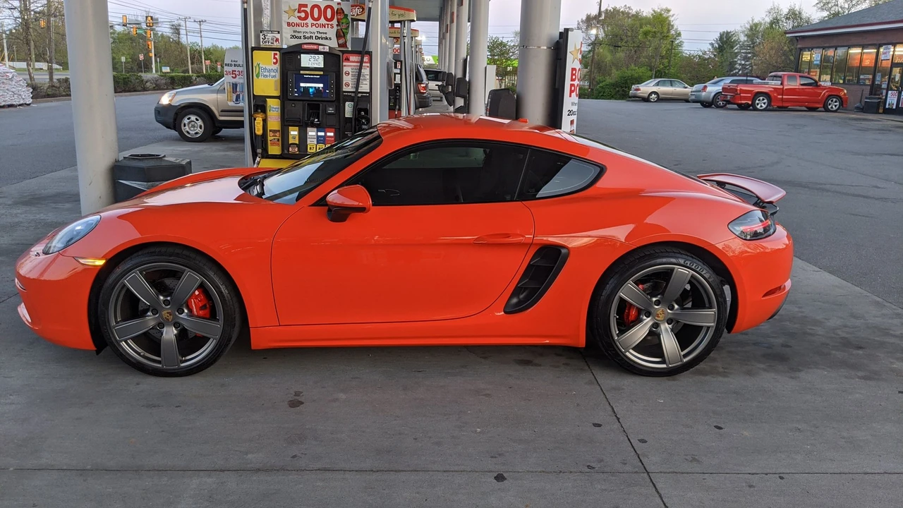 2018 Porsche 718 Cayman S - Image 18 of 18
