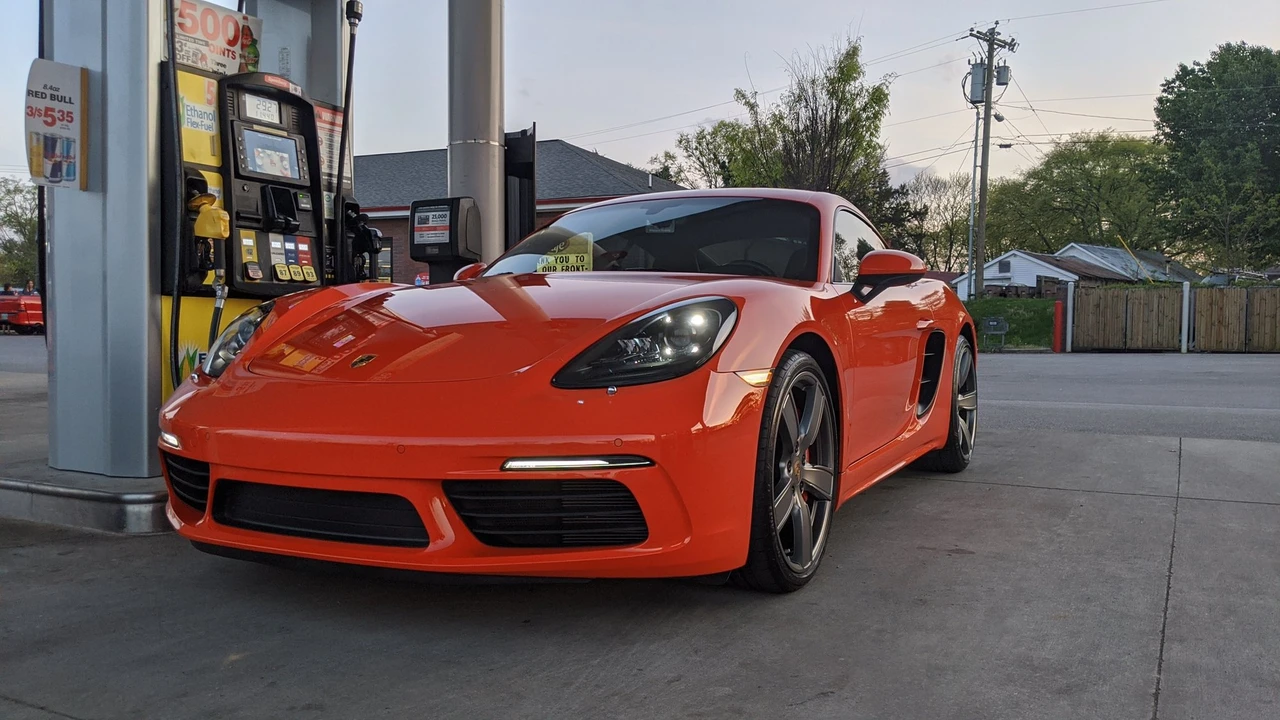 2018 Porsche 718 Cayman S - Image 14 of 18