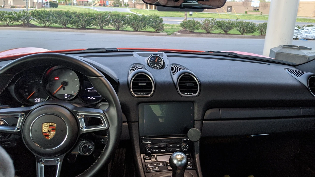 2018 Porsche 718 Cayman S - Image 17 of 18