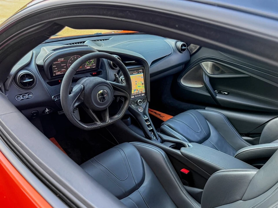 2018 McLaren 720S - Image 2 of 4