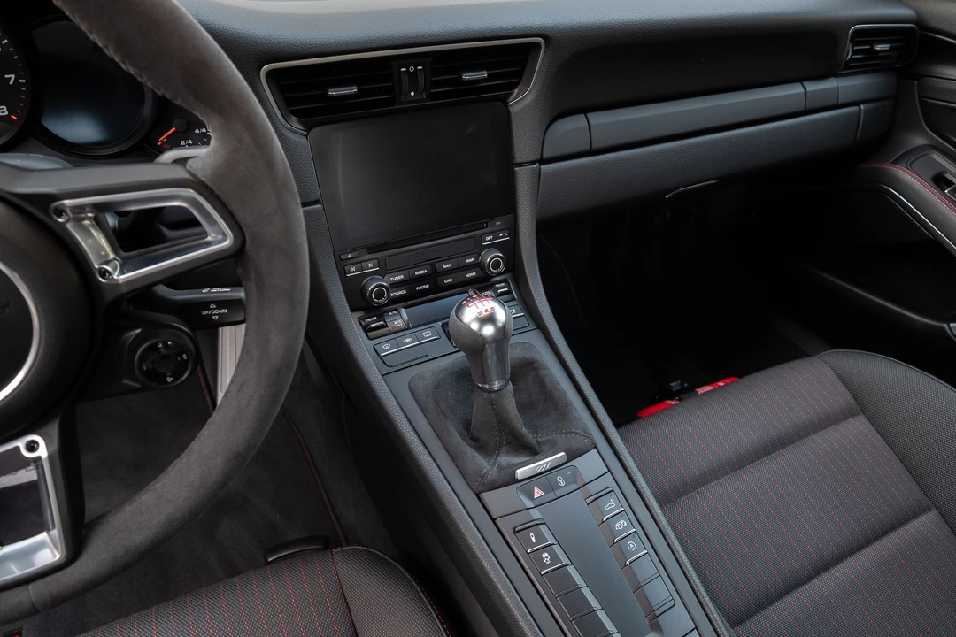 2018 Porsche 991 Carrera T - Image 9 of 15