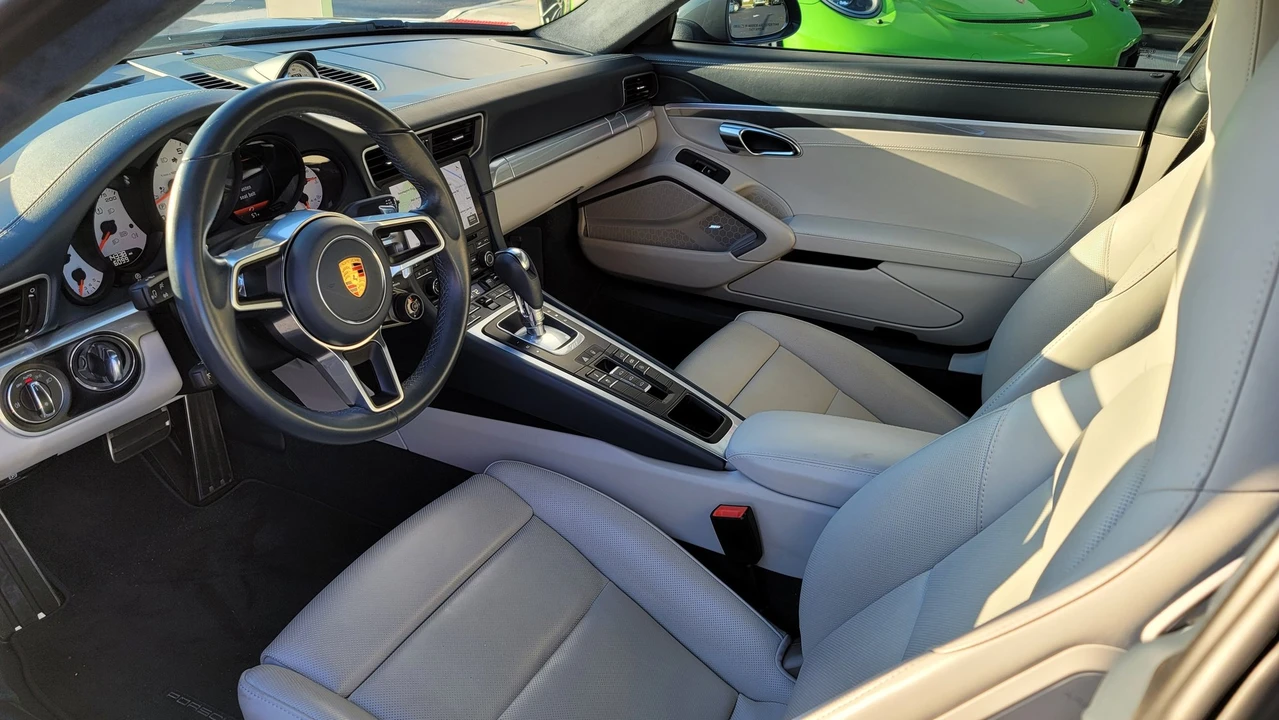 2018 Porsche 991 Carrera - Image 12 of 19