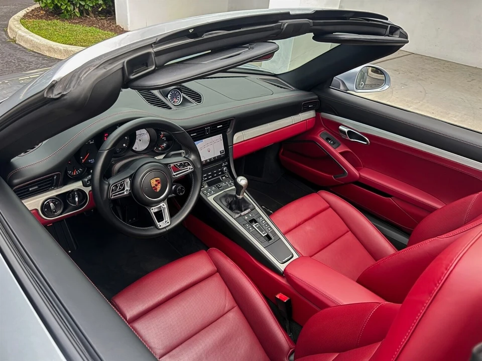 2018 Porsche 991 Targa 4 & 4S - Image 2 of 4