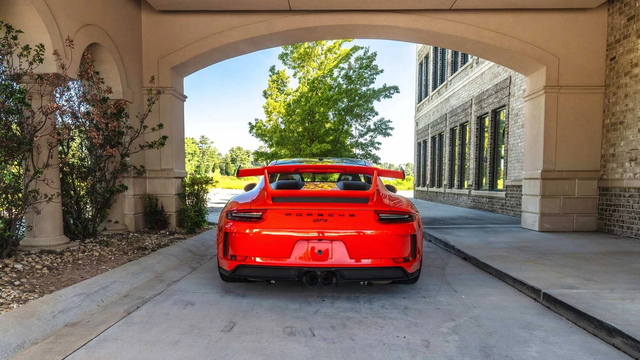 2018 Porsche 991 GT3 - Image 9 of 31