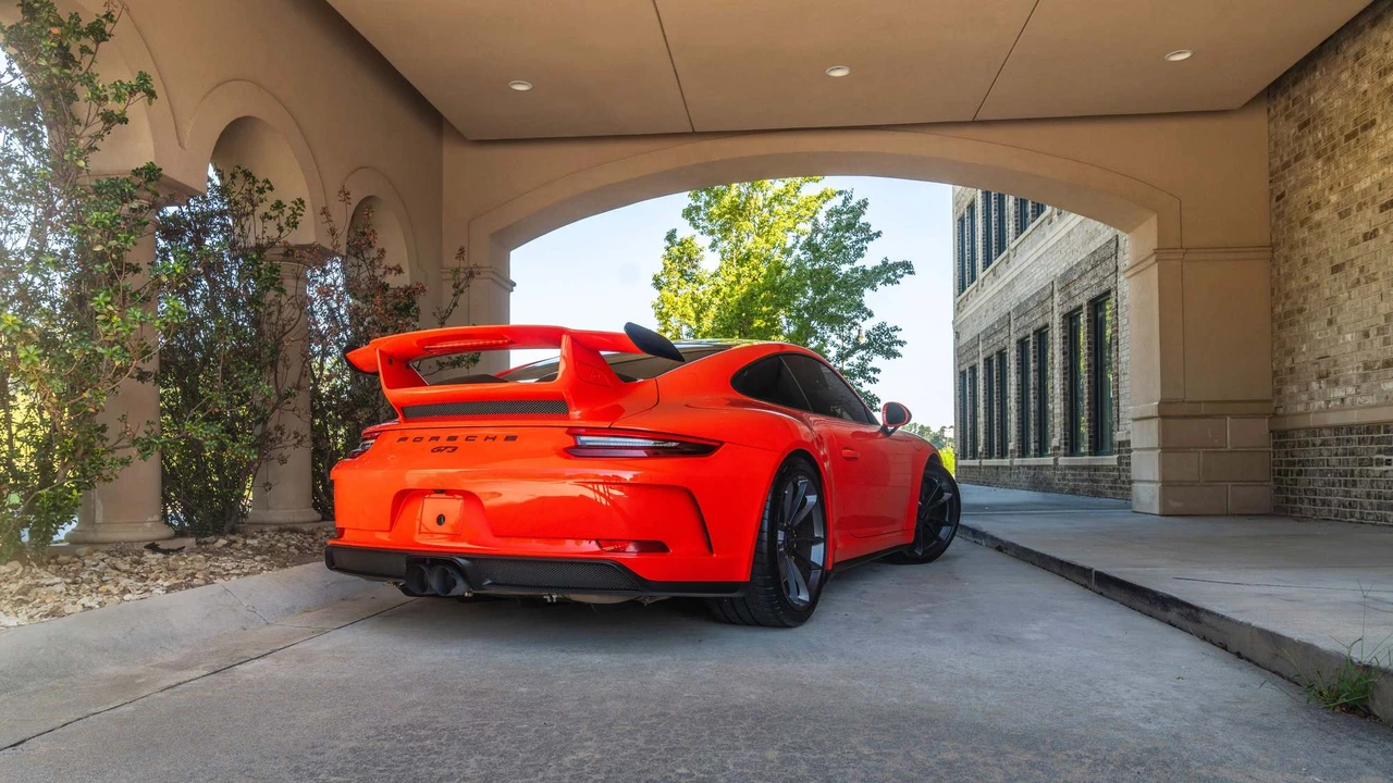 2018 Porsche 991 GT3 - Image 10 of 31