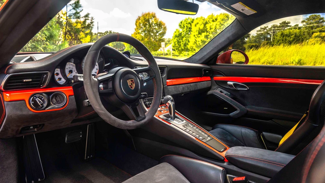 2018 Porsche 991 GT3 - Image 26 of 31