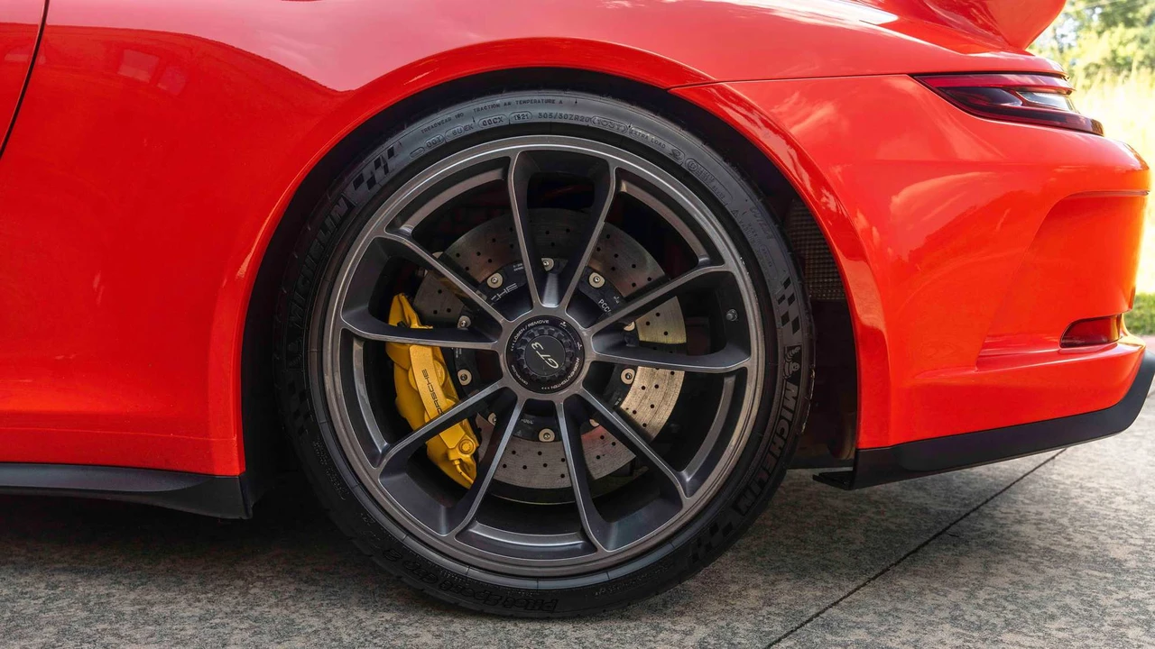 2018 Porsche 991 GT3 - Image 12 of 31