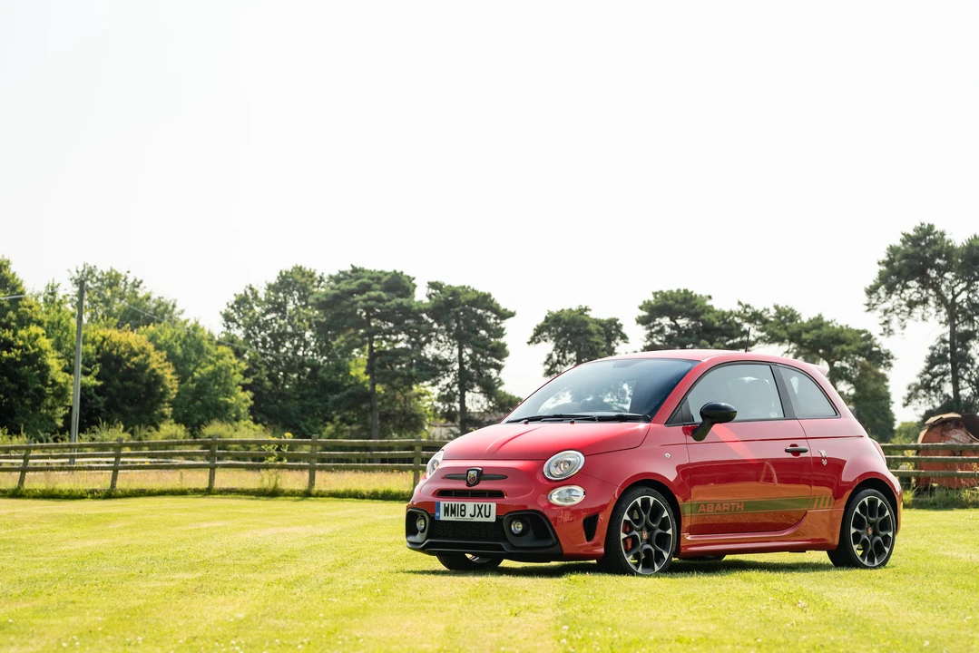 2018 Fiat Abarth 500 - Image 19 of 31