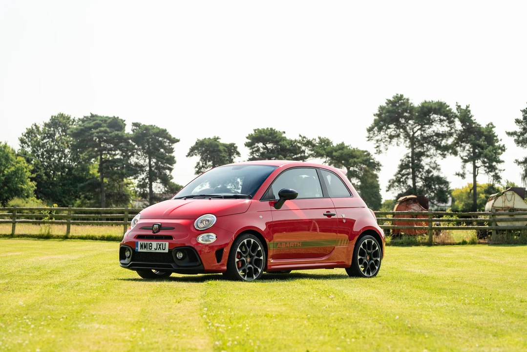2018 Fiat Abarth 500 - Image 11 of 31