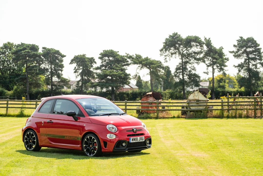 2018 Fiat Abarth 500 - Image 20 of 31