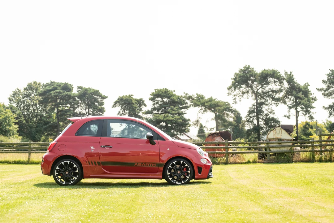 2018 Fiat Abarth 500 - Image 22 of 31
