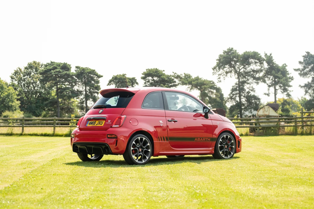 2018 Fiat Abarth 500 - Image 15 of 31