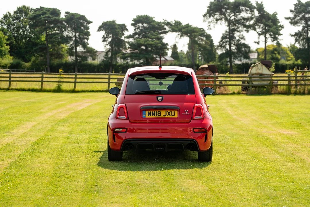 2018 Fiat Abarth 500 - Image 8 of 31