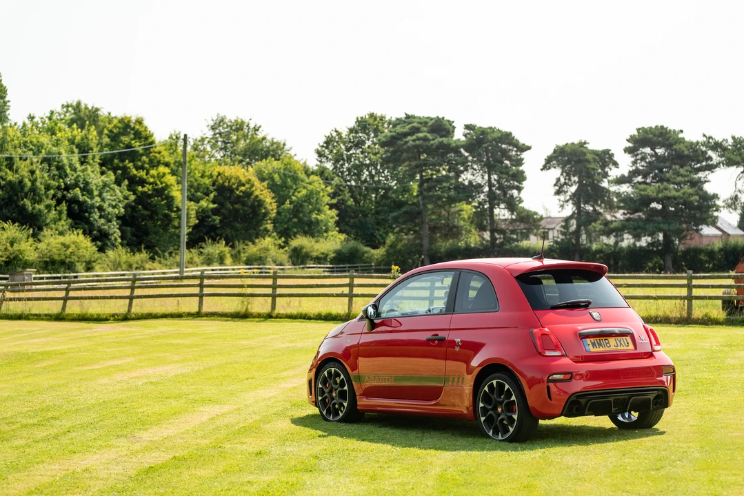 2018 Fiat Abarth 500 - Image 24 of 31