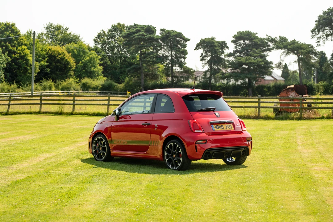 2018 Fiat Abarth 500 - Image 25 of 31