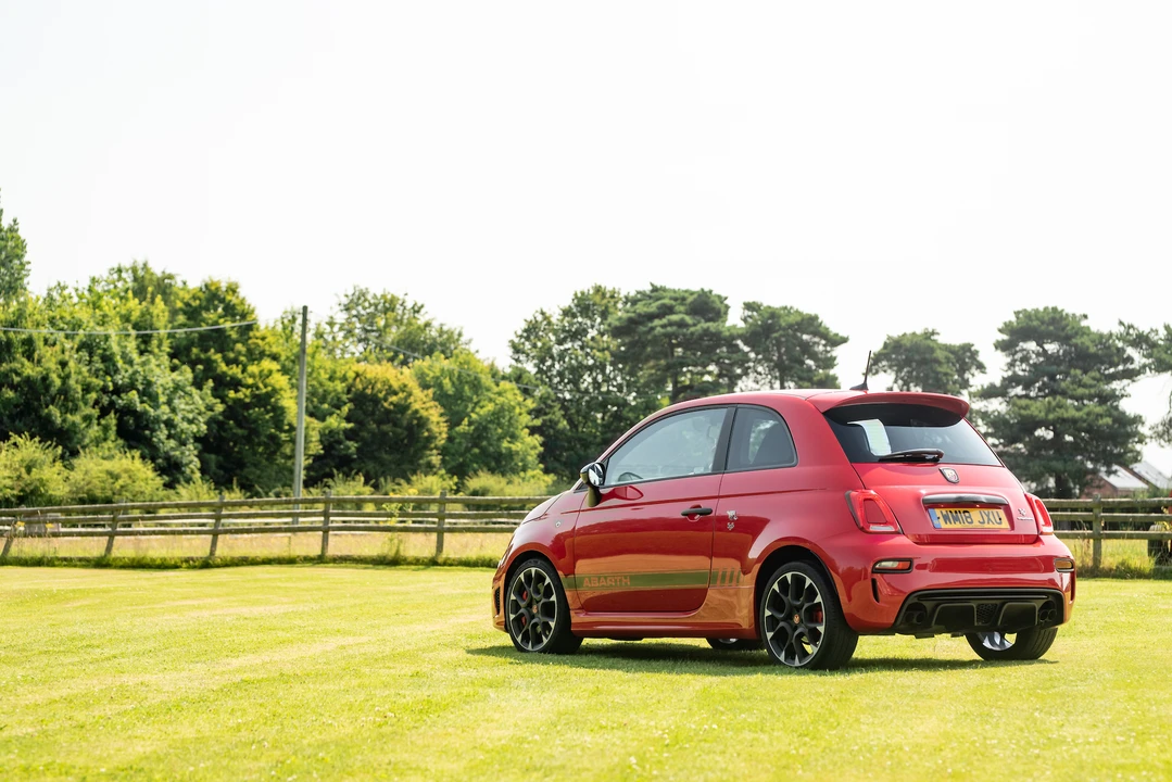 2018 Fiat Abarth 500 - Image 17 of 31