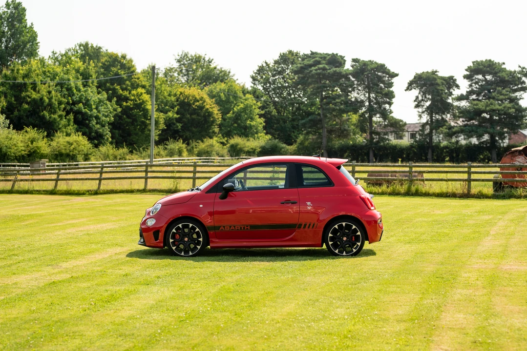 2018 Fiat Abarth 500 - Image 18 of 31