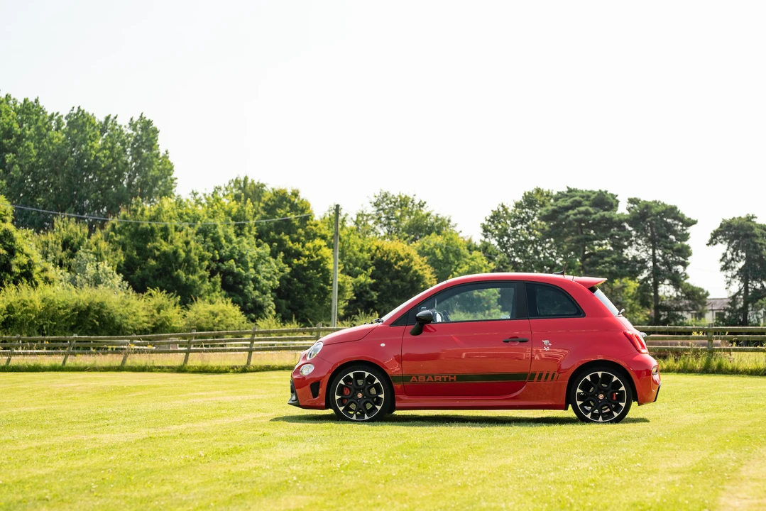 2018 Fiat Abarth 500 - Image 26 of 31
