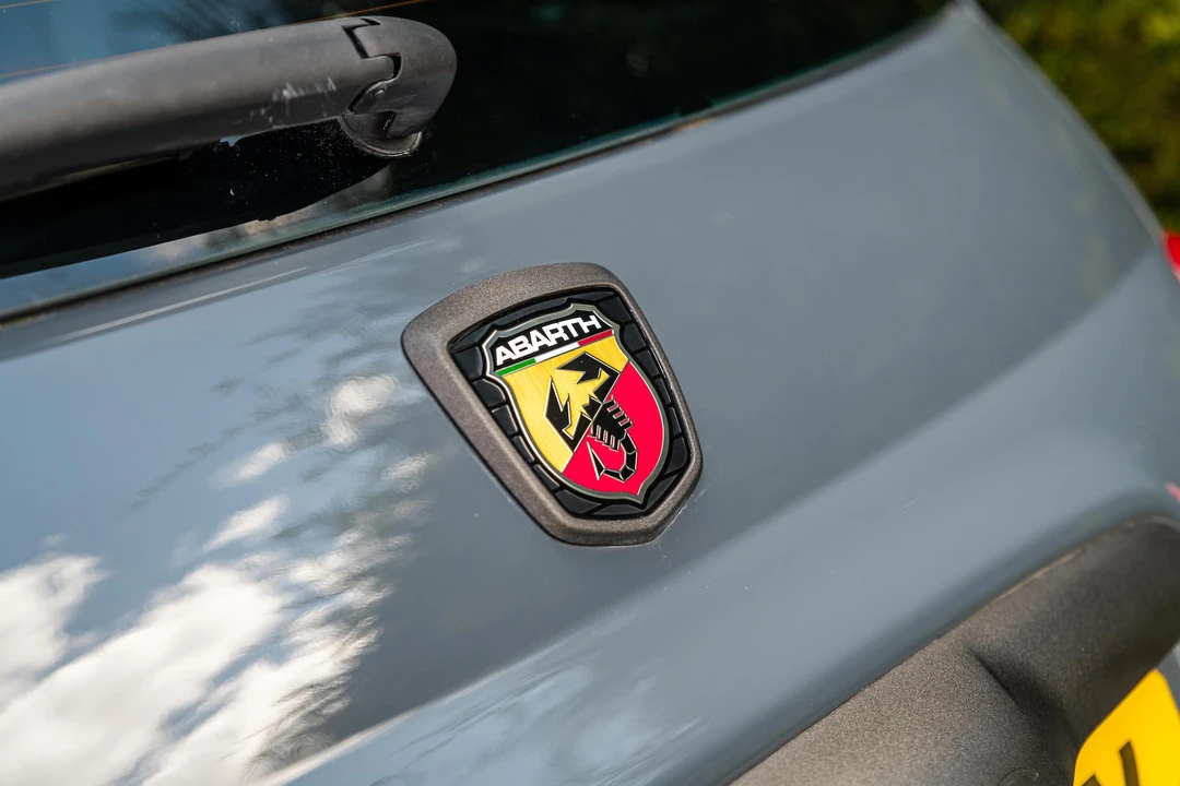 2018 Fiat Abarth 500 - Image 27 of 31