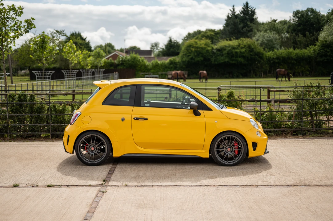 2018 Fiat Abarth 500 - Image 9 of 31
