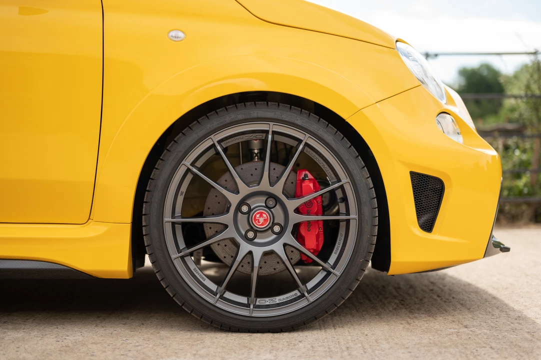 2018 Fiat Abarth 500 - Image 22 of 31