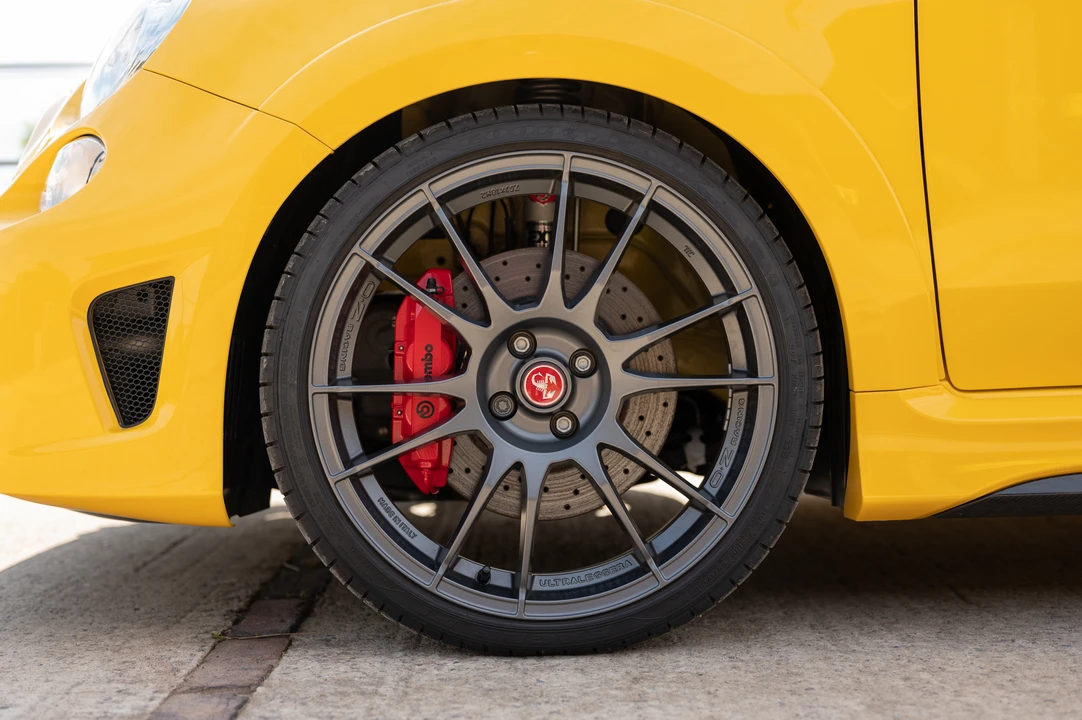 2018 Fiat Abarth 500 - Image 24 of 31