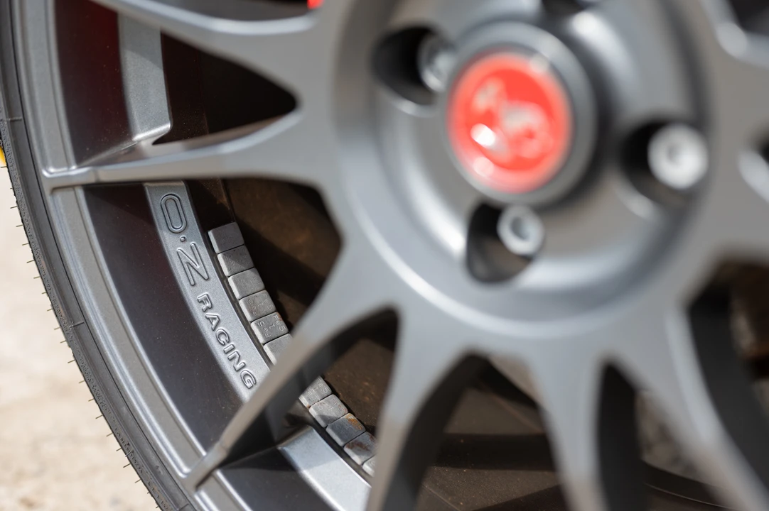 2018 Fiat Abarth 500 - Image 27 of 31
