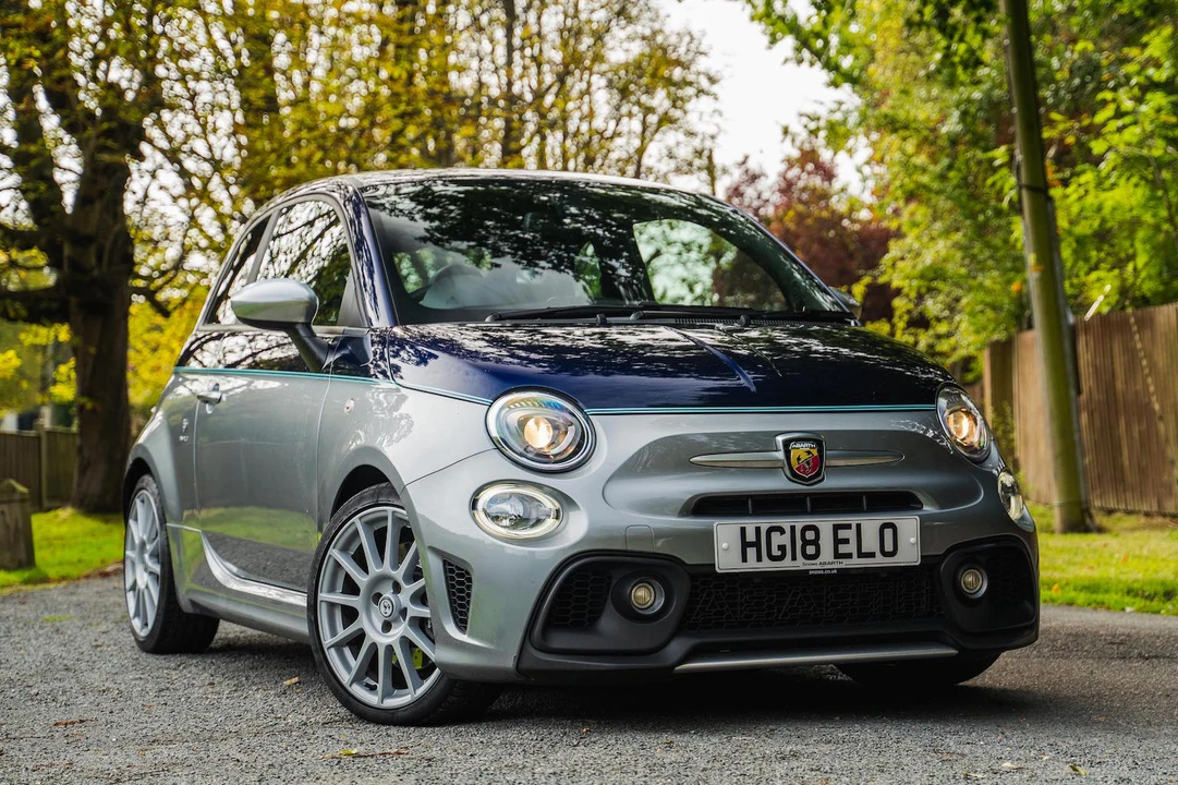 2018 Fiat Abarth 500 - Image 2 of 31