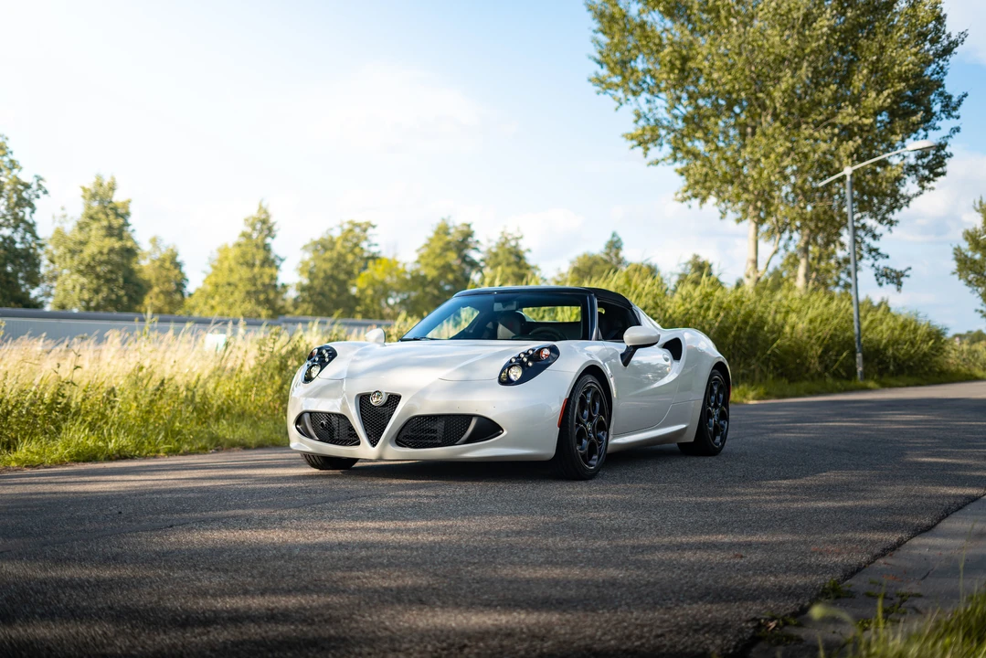 2018 Alfa Romeo 4C Spider - Image 4 of 31
