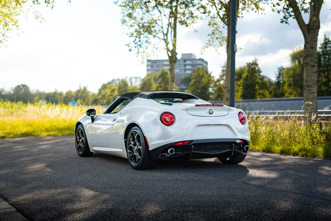 2018 Alfa Romeo 4C Spider - Image 6 of 31