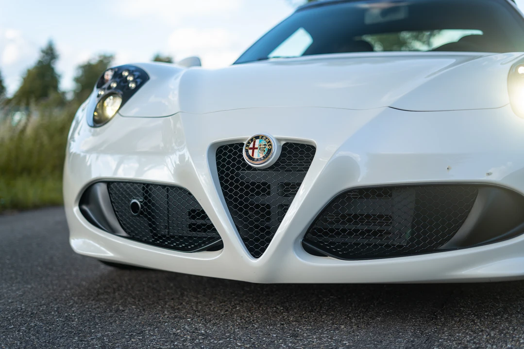 2018 Alfa Romeo 4C Spider - Image 18 of 31