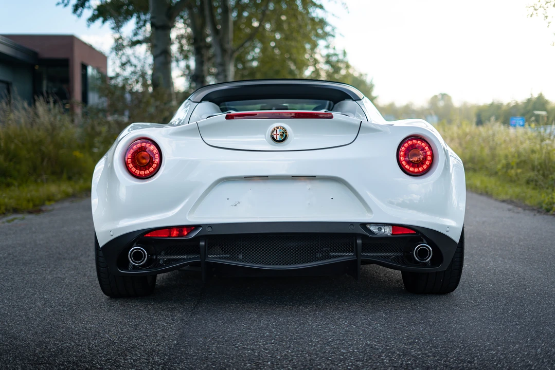 2018 Alfa Romeo 4C Spider - Image 7 of 31
